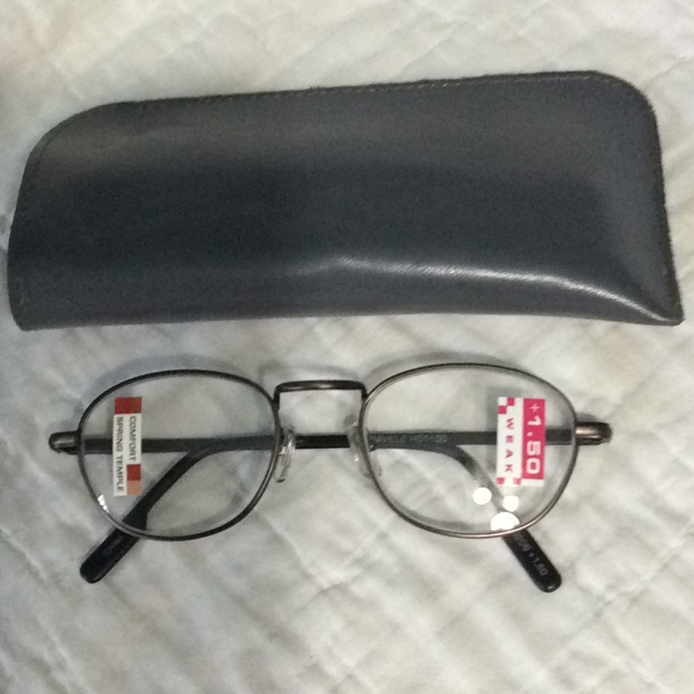 Wire frame reading glasses +1.50 new